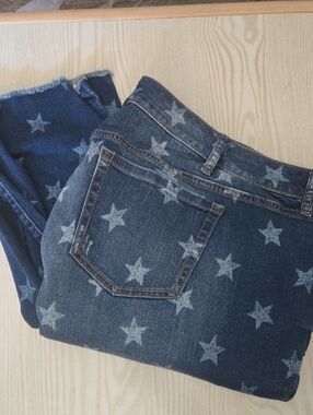 torrid Blue Star-Print Destressed Cropped Jeans